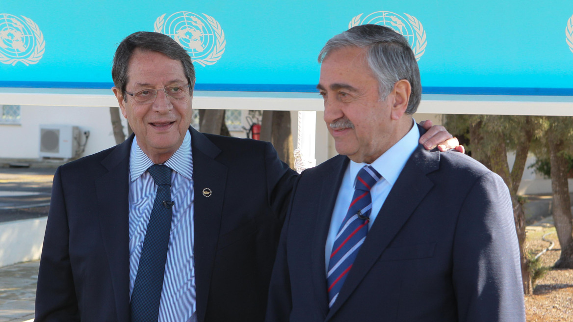 Αναστασιάδης και Ακιντζί: Λύση του Κυπριακού το συντομότερο δυνατόν